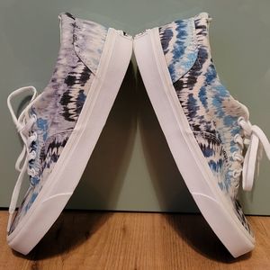Vans off the wall sneakers